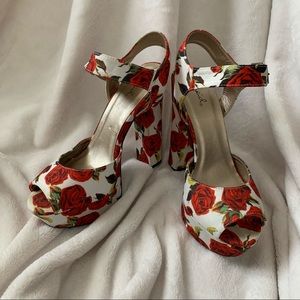Qupid Rose 6” Heels - Size 9